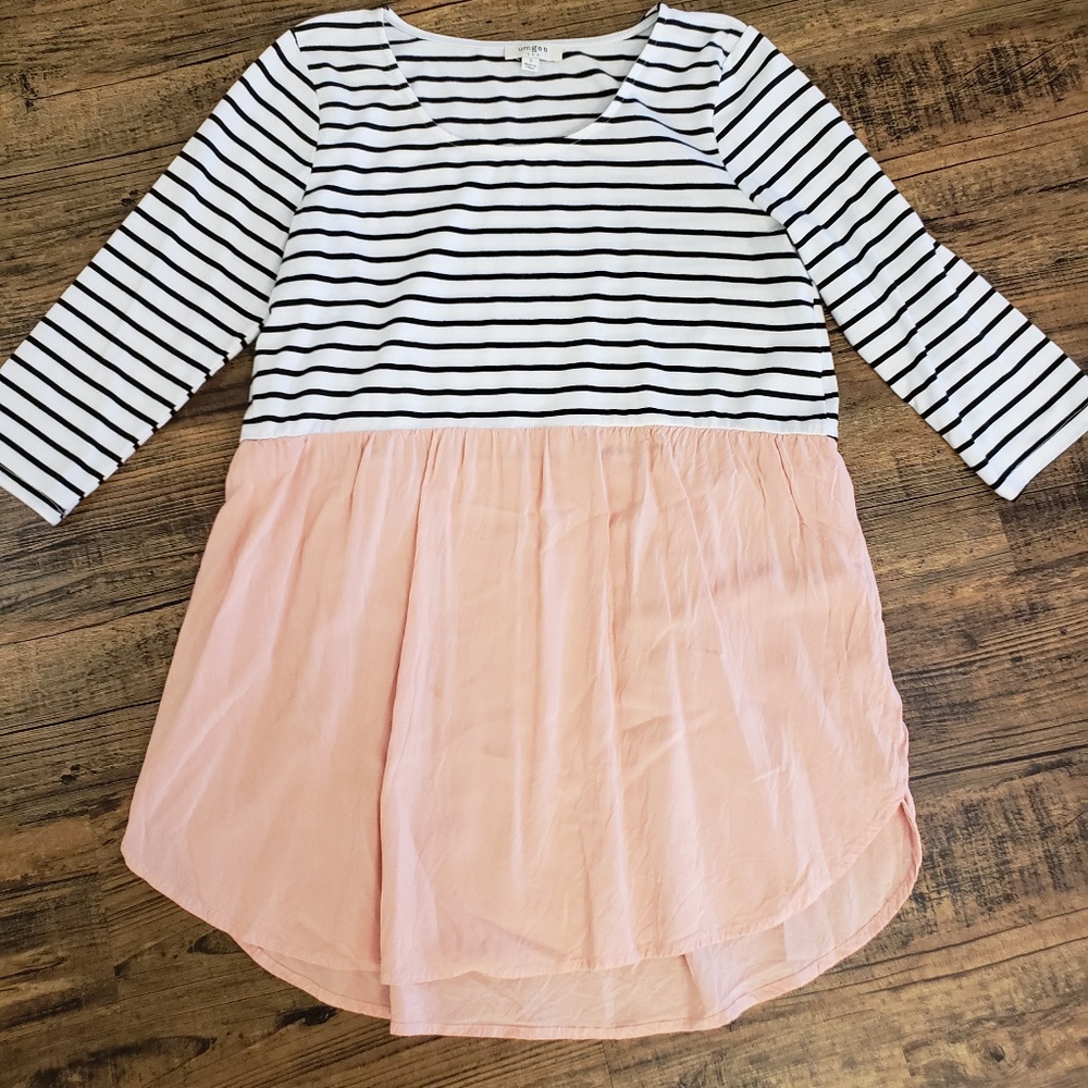 Fun flowy top. Pink/white/black with stripes